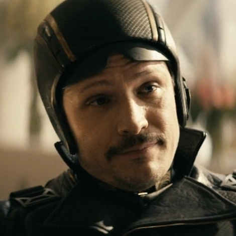 Arquivo:Falcão Azul-TB.png