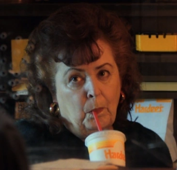 Arquivo:Gerente de Hotel - Stranger Things.png