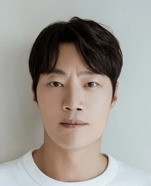 Lee Hee-Jun.jpg
