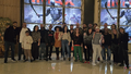Elenco de dublagem, durante a pré-estreia de 15/07/2026.