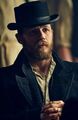 Alfie Solomons em Peaky Blinders: Sangue, Apostas e Navalhas