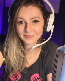 Melhor Dubladora de Jogo: Rebeca Zadra