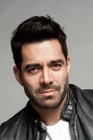 Omar Chaparro.png