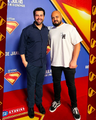 Dublador do Kal-El / Clark Kent / Superman, Diego Lima junto com diretor de arte.