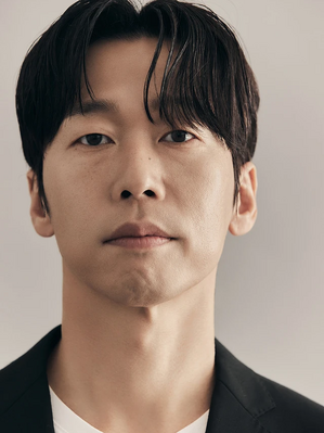 Yoon Byung-Hee.jpg