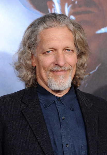 Arquivo:Clancy Brown.png