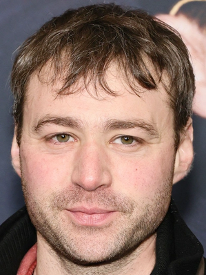 Emory Cohen.png