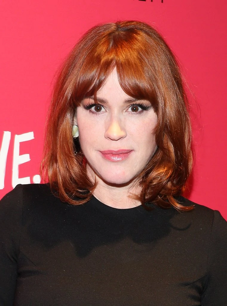 Arquivo:Molly-Ringwald.webp