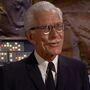 Alfred Pennyworth na série Batman (TV Cinesom; 2ª voz)