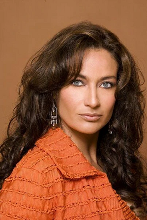 Diana Golden.jpg