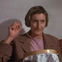 Sra. Bucket em A Fantástica Fábrica de Chocolate (1971) (Clone)