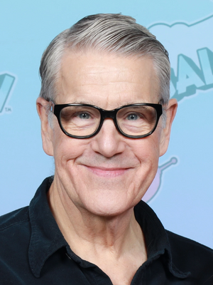 Jonathan Freeman.jpg