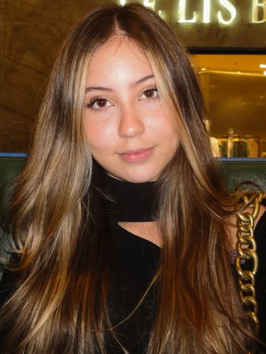 Júlia Freitas.jpg