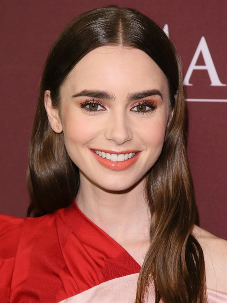 Arquivo:Lily Collins.jpg