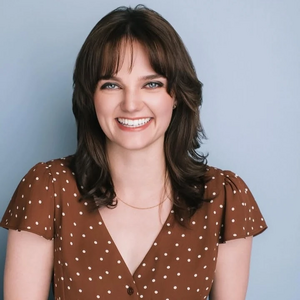 Laine Macneil.jpg