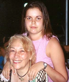 Ângela com sua afilhada Caroline, dubladora e apresentadora da TV Globinho.