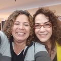 Dubladora Tereza Filardy com a diretora de dublagem Telma da Costa na sessão especial.