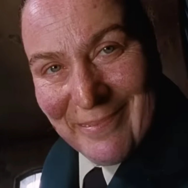 Arquivo:Agatha Trunchbull.jpg