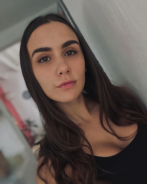 Julia Urbini.jpg