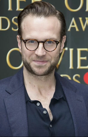 Rafe Spall.png
