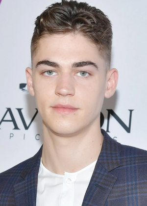 Hero Fiennes-Tiffin.jpg