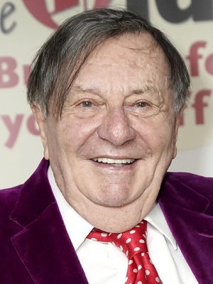 Barry Humphries.jpg