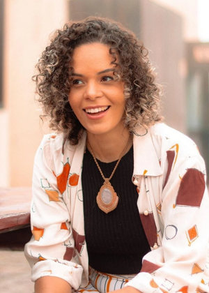 Thais Lucena (Dubladora).jpg