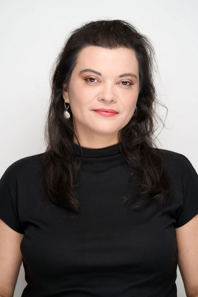 Arquivo:Lucila Bach Perfil.jpg