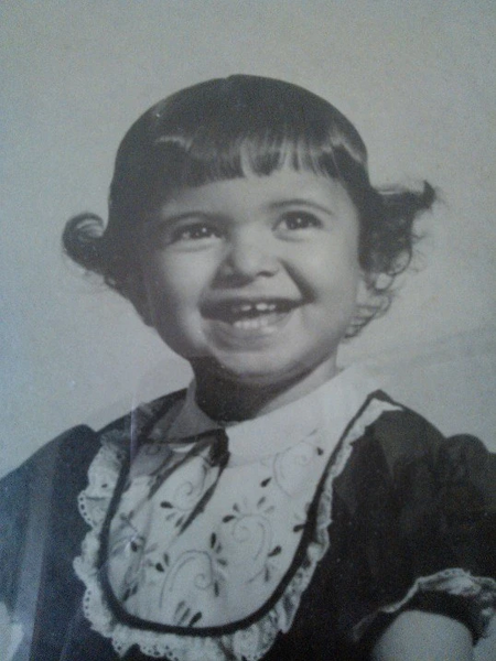 Arquivo:Sumára Louise criança.jpg