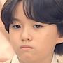 Hong Soo-Cheol (criança) em Rainha das Lágrimas
