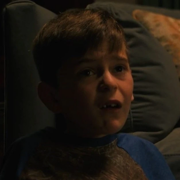 Arquivo:Jeremy Allen (HE).png