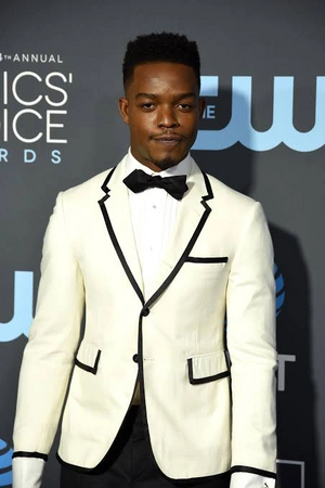 Stephan James.png