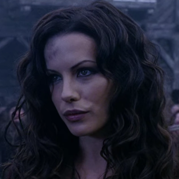 Arquivo:Anna Valerious (VH-OCdM).png