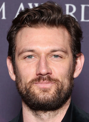 Alex Pettyfer.png