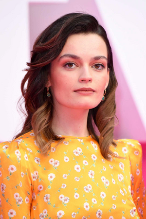 Emma Mackey2.png