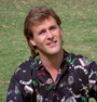 Joey Gladstone em Três é Demais (1ª voz)