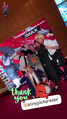 Dubladores da Power, Demônio Anjo (Pamella Rodrigues e Wagner Follare) com cosplayers durante a Pré-Estreia, dubladora da Kobeni Higashiyama (Jeane Marie) com os dubladores (Carina Eiras, Sabrina L'Astorina, Rodrigo Oliveira, Hector Gomes, Nany Assis, e Filipe Gimenez) na Pré-Estreia.