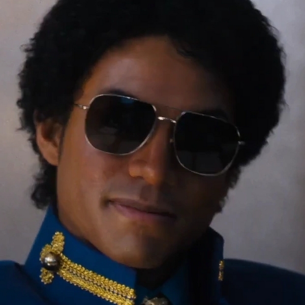 Arquivo:Michael Jackson (Michael 2026).png