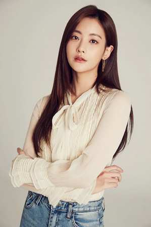 Oh Yeon-Seo 2.jpg