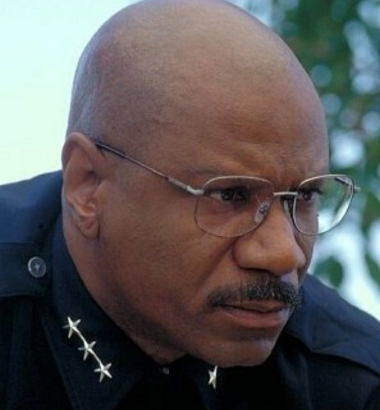 Arquivo:Arthur Holland.png