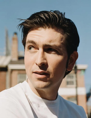 Nicholas Braun.png