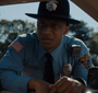 Oficial Glenn Daniels em Stranger Things