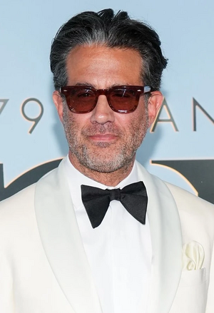 Bobby Cannavale.jpg