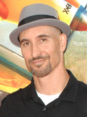 Scott Menville.jpg