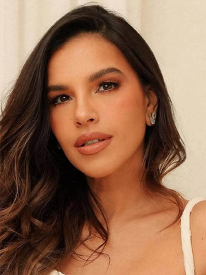 Mariana Rios.png