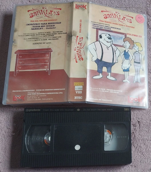 Arquivo:Barkleys VHS-3.png