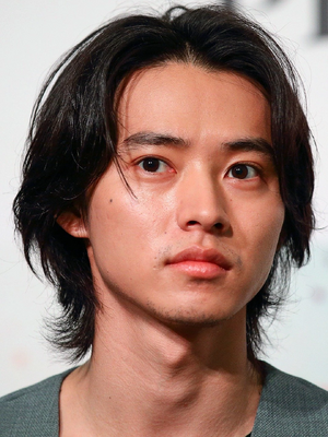 Kento Yamazaki.jpg