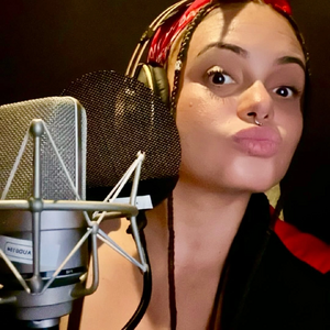 Nathália Venturini.png