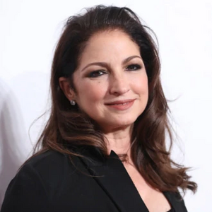 15-gloria-estefan.w330.h330.jpg