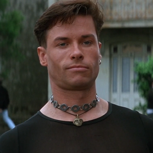 Arquivo:Adam Whitely.png